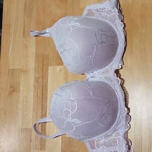 42 D Bluxe Underwire bra